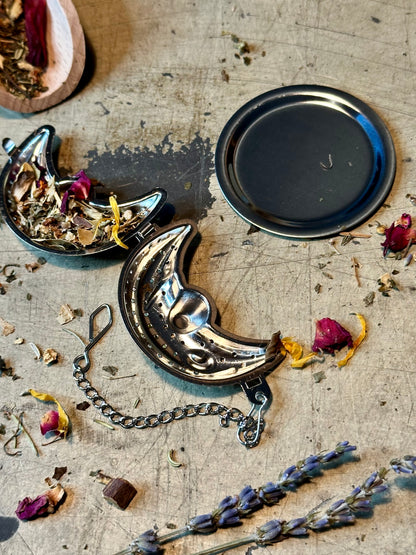 Loose Leaf Moon Shaped Stainless Steel Infuser